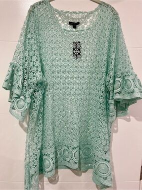 Lively Seafoam Crochet Lace Bell-Sleeve Tunic